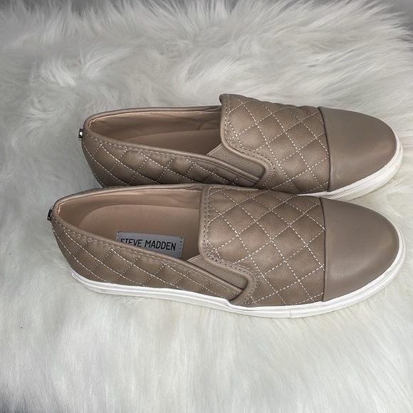 Steve Madden | Zaander Slip-On Sneaker - Gray - Picture 7 of 11